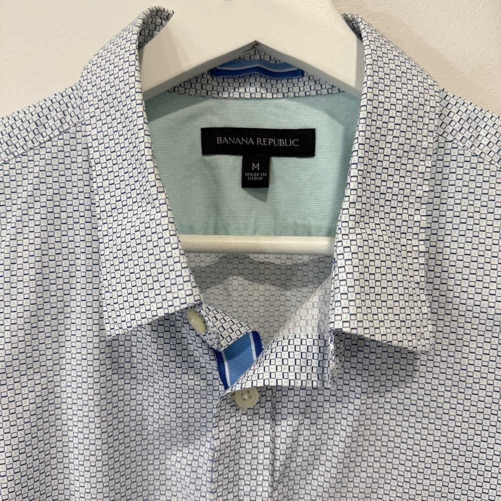 Banana Republic Light Blue Geometric Button Down Shirt Size M - Picture 5 of 17